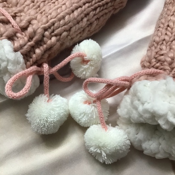 NEW Anti-Slip Sherpa Lined Socks - Picture 2 of 7